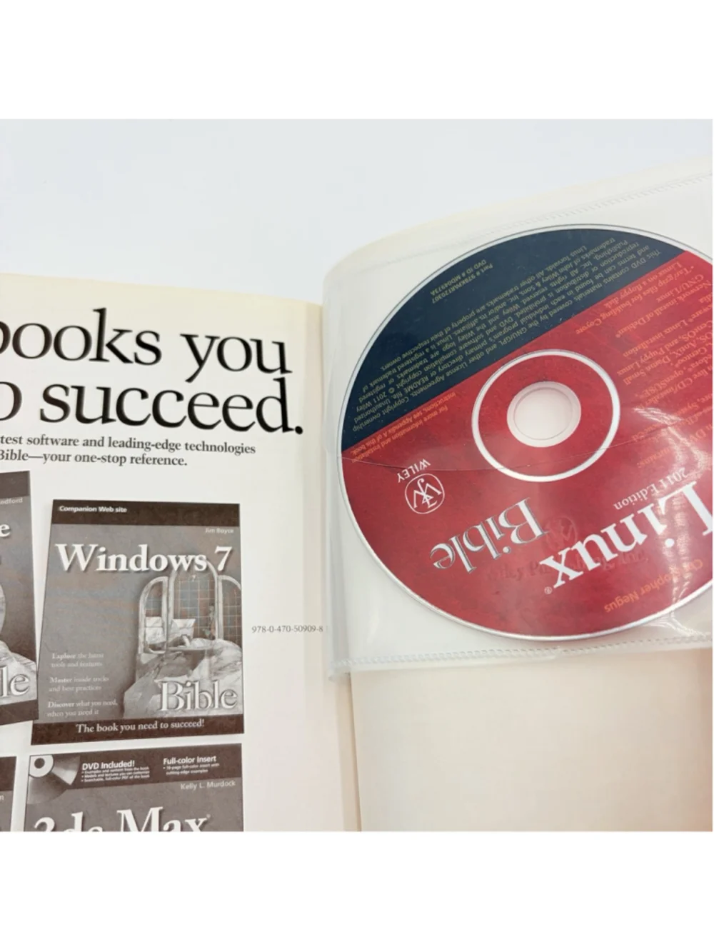 LINUX BIBLE 2011 Edition Christopher Negus Paperback WITH DVD Wiley
